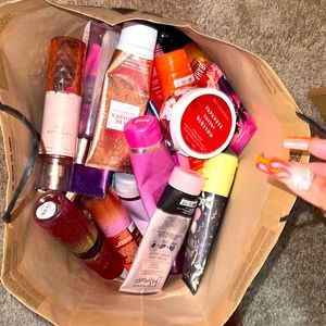 Wholesale bath and body works lotions and perfumes‼️